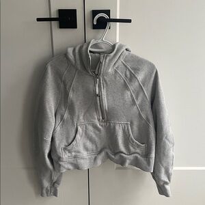 lululemon light gray scuba sweater – xs/s